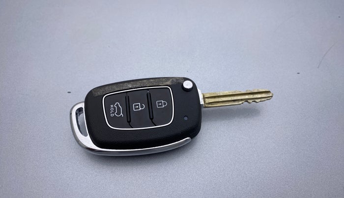 2020 Hyundai Elite i20 MAGNA PLUS 1.2, Petrol, Manual, 97,107 km, Lock system - Dork lock functional only from remote key