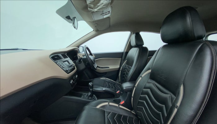 2020 Hyundai Elite i20 MAGNA PLUS 1.2, Petrol, Manual, 97,107 km, Right Side Front Door Cabin