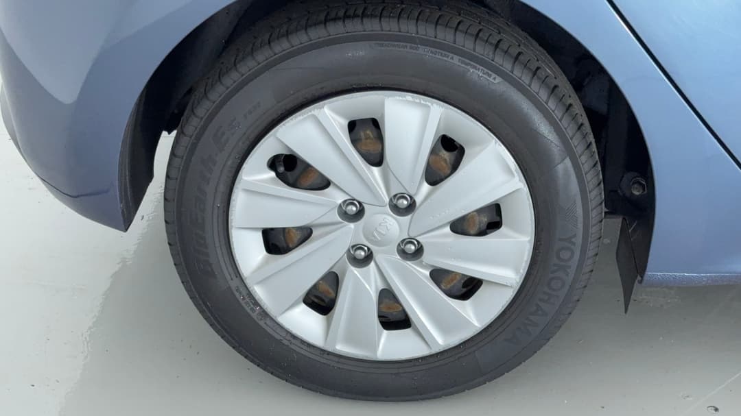 2017 Kia Rio S, Automatic, 120393 km, Right Rear Wheel