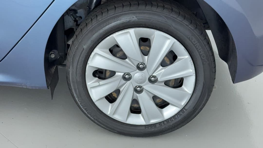 2017 Kia Rio S, Automatic, 120393 km, Left Rear Wheel