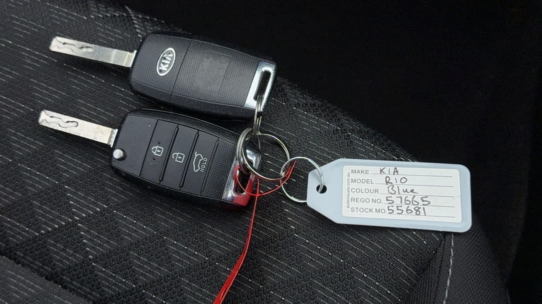 2017 Kia Rio S, Automatic, 120393 km, Key Close-up