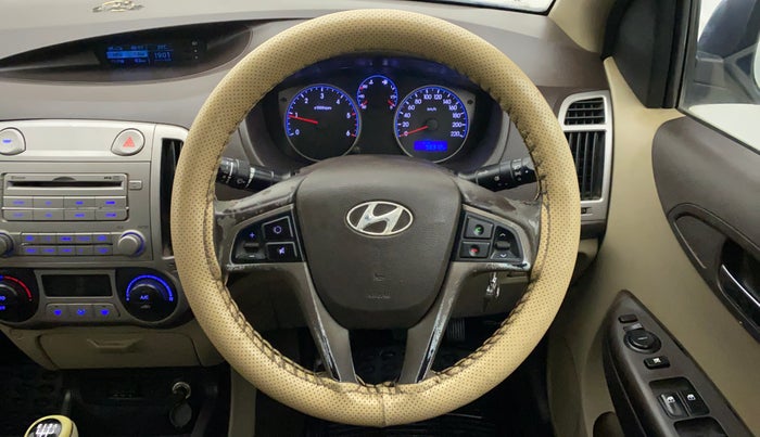 2011 Hyundai i20 SPORTZ 1.4 CRDI, Diesel, Manual, 98,422 km, Steering Wheel Close Up