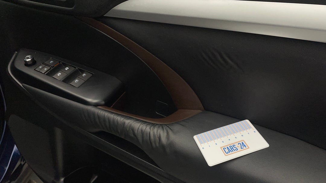 Door Interior Front RHS Wear