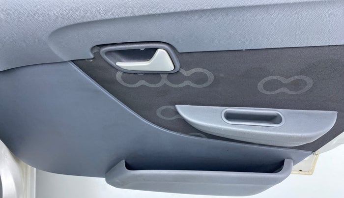 2015 Maruti Alto 800 LXI, Petrol, Manual, 4,433 km, Driver Side Door Panels Control