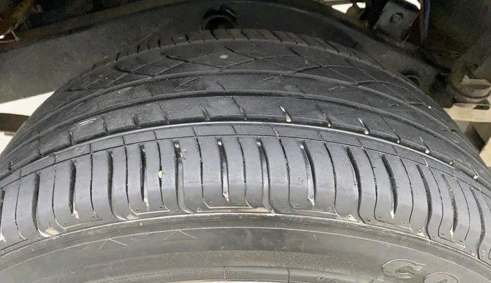 2019 Mahindra Thar CRDE 4X4 AC, Diesel, Manual, 49,750 km, Right Rear Tyre Tread