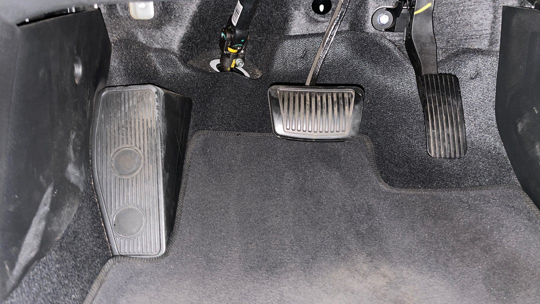 2017 Hyundai i30 Active, Automatic, 80032 km, Pedals and Footmat