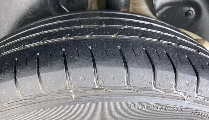 2018 Hyundai Creta E PLUS 1.4 DIESEL, Diesel, Manual, 93,327 km, Left Rear Tyre Tread