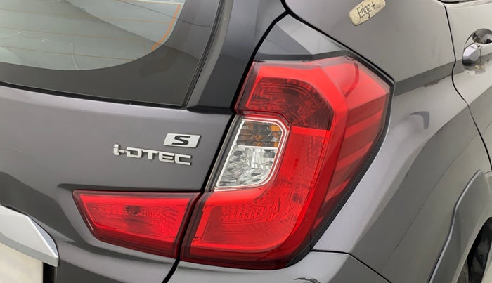 2019 Honda WR-V 1.5L I-DTEC S MT, Diesel, Manual, 33,778 km, Right tail light - Minor scratches