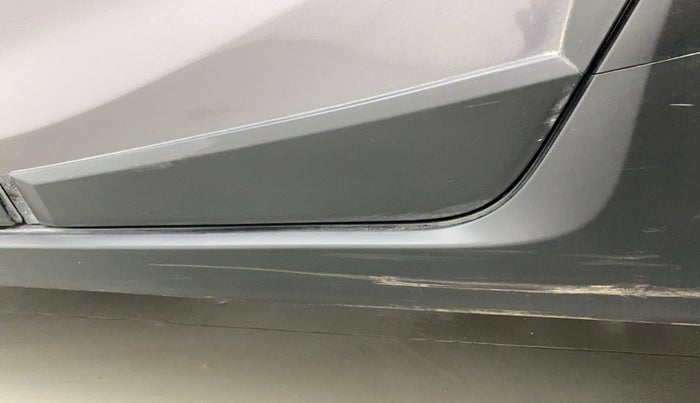 2019 Honda WR-V 1.5L I-DTEC S MT, Diesel, Manual, 33,778 km, Left running board - Minor scratches