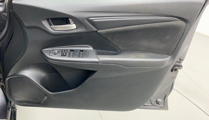 2019 Honda WR-V 1.5L I-DTEC S MT, Diesel, Manual, 33,778 km, Driver Side Door Panels Control