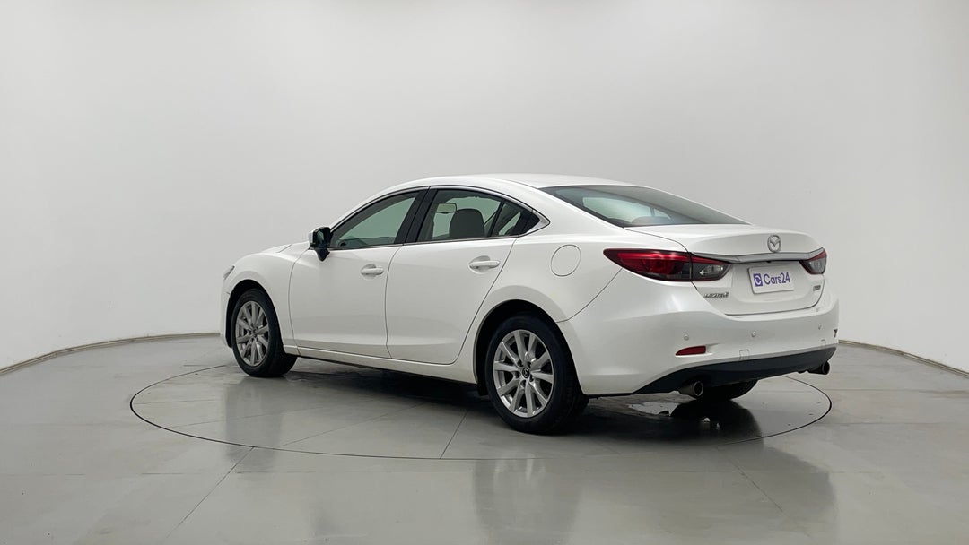 Left Back Diagonal (45- Degree) View