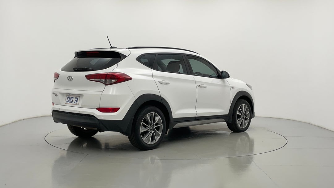 Right Back Diagonal (45- Degree) View