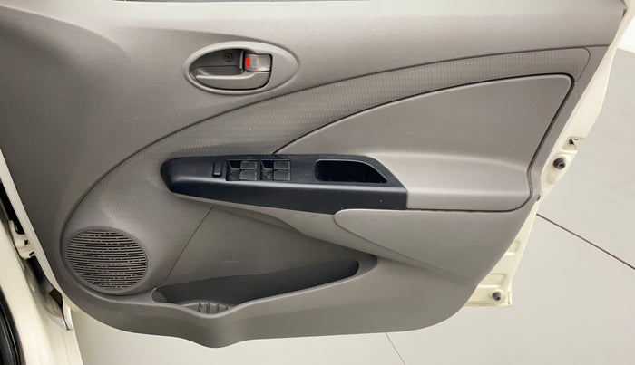 2011 Toyota Etios G, Petrol, Manual, 88,478 km, Driver Side Door Panels Control