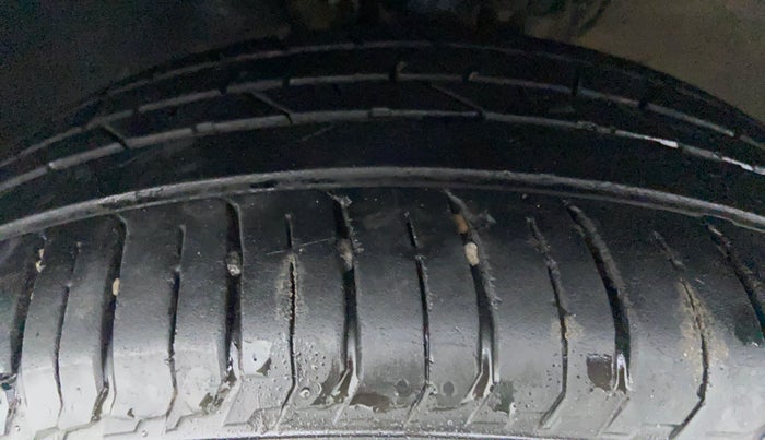 2018 Volkswagen Ameo HIGHLINE PLUS 1.0L 16 ALLOY, Petrol, Manual, 60,417 km, Left Front Tyre Tread