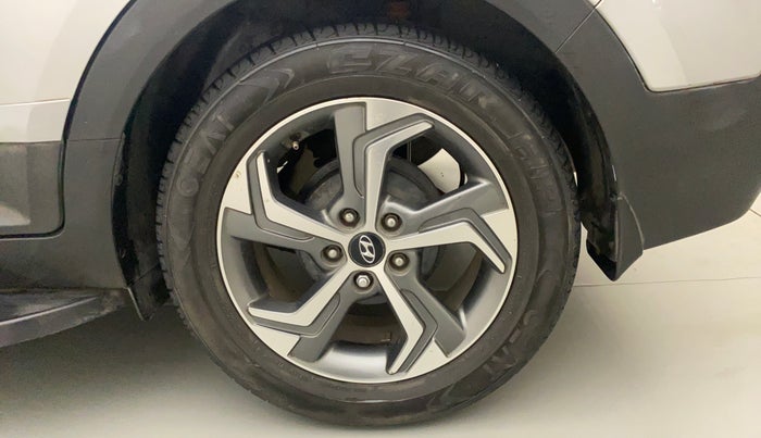 2018 Hyundai Creta SX AT 1.6 DIESEL, Diesel, Automatic, 1,07,583 km, Left Rear Wheel