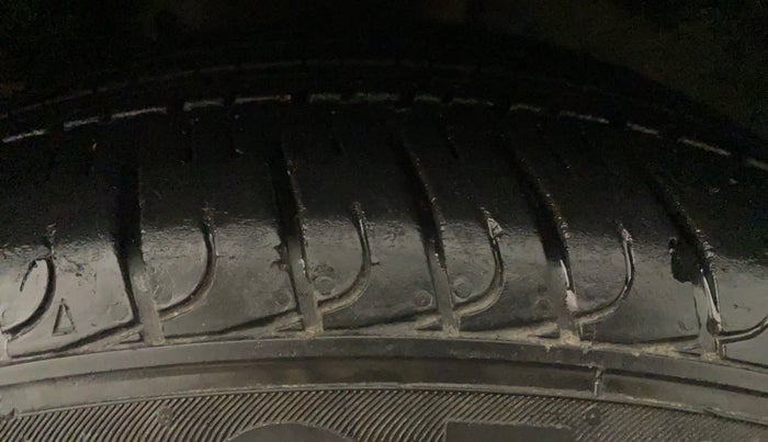 2018 Hyundai Creta SX AT 1.6 DIESEL, Diesel, Automatic, 1,07,583 km, Left Rear Tyre Tread