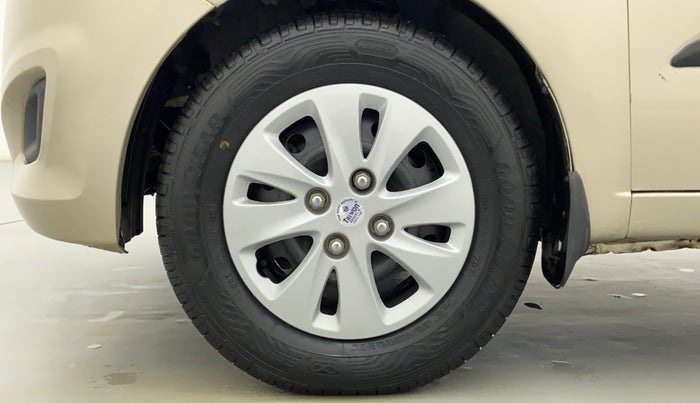 2012 Hyundai i10 MAGNA 1.2 KAPPA2, CNG, Manual, 93,932 km, Left Front Wheel