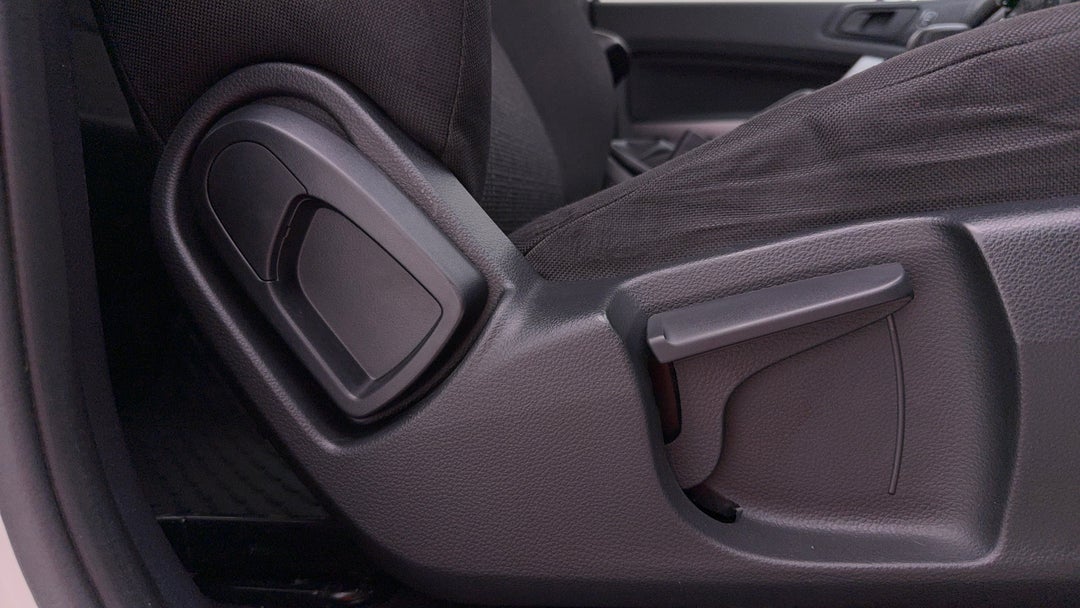 2020 Ford Ranger Xls 3.2 (4x4), Automatic, 120009 km, Drivers Side Adjustment Panel