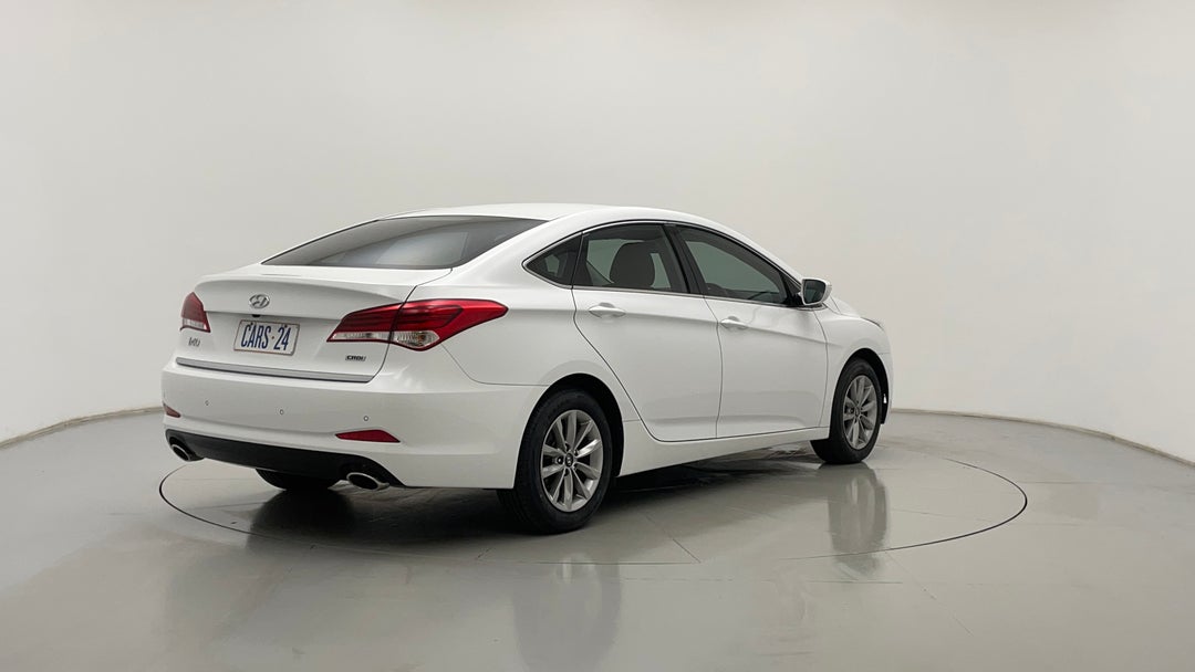 Right Back Diagonal (45- Degree) View