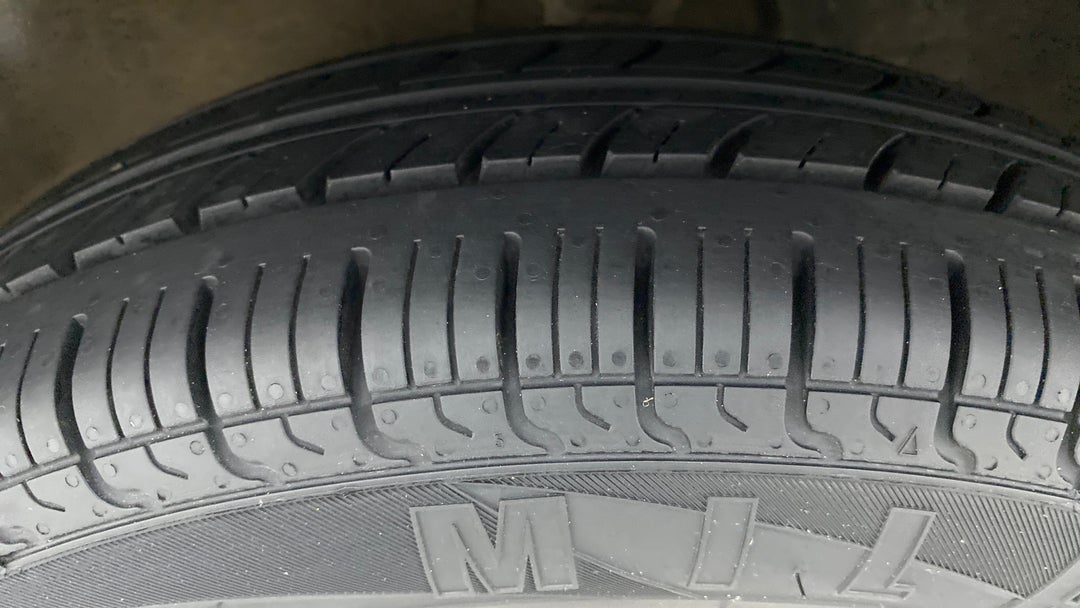 Left Front Tyre Tread