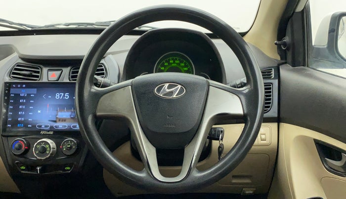 2015 Hyundai Eon SPORTZ, Petrol, Manual, 87,809 km, Steering Wheel Close Up