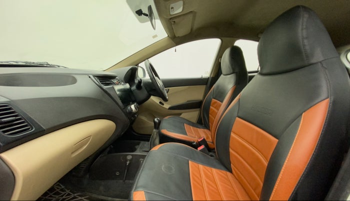 2015 Hyundai Eon SPORTZ, Petrol, Manual, 87,809 km, Right Side Front Door Cabin