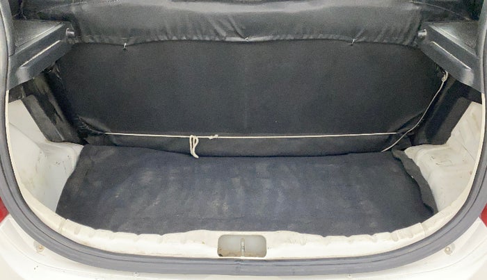 2015 Hyundai Eon SPORTZ, Petrol, Manual, 87,809 km, Dicky (Boot door) - Parcel tray missing