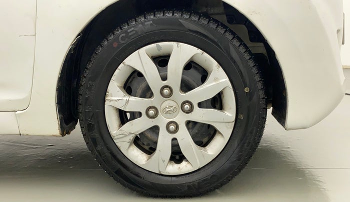 2015 Hyundai Eon SPORTZ, Petrol, Manual, 87,809 km, Right Front Wheel