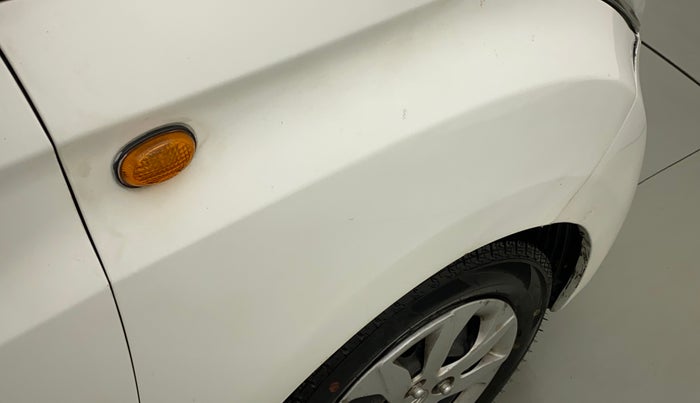 2015 Hyundai Eon SPORTZ, Petrol, Manual, 87,809 km, Right fender - Slightly dented