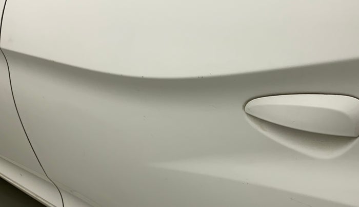 2015 Hyundai Eon SPORTZ, Petrol, Manual, 87,809 km, Rear left door - Minor scratches