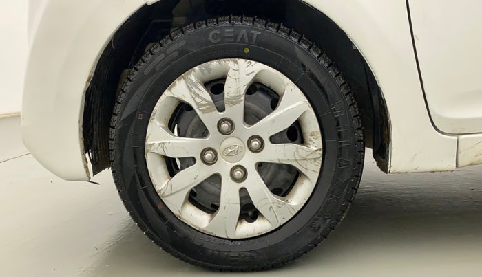 2015 Hyundai Eon SPORTZ, Petrol, Manual, 87,809 km, Left Front Wheel