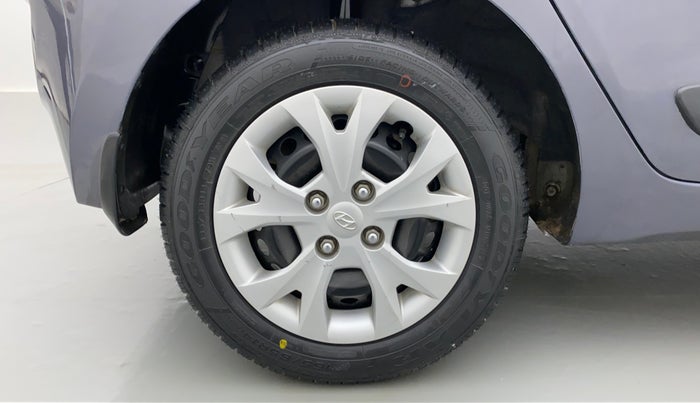 2015 Hyundai Grand i10 SPORTZ 1.2 KAPPA VTVT, Petrol, Manual, 54,746 km, Right Rear Wheel