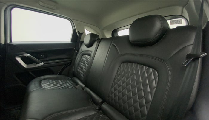 2019 Tata Harrier XM 2.0L KRYOTEC, Diesel, Manual, 65,523 km, Right Side Rear Door Cabin
