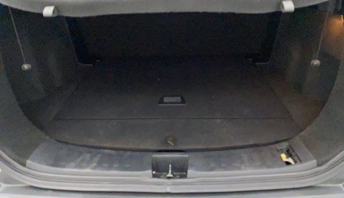 2019 Tata Harrier XM 2.0L KRYOTEC, Diesel, Manual, 65,523 km, Boot Inside
