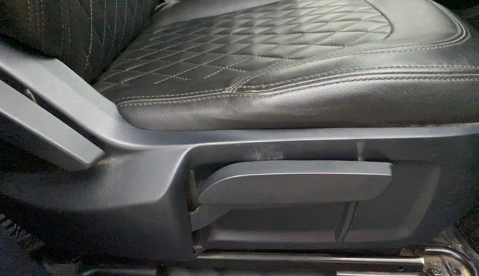 2019 Tata Harrier XM 2.0L KRYOTEC, Diesel, Manual, 65,523 km, Driver Side Adjustment Panel