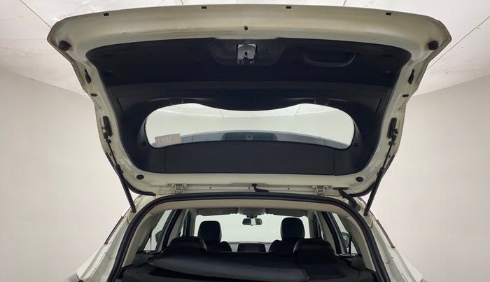 2019 Tata Harrier XM 2.0L KRYOTEC, Diesel, Manual, 65,523 km, Boot Door Open