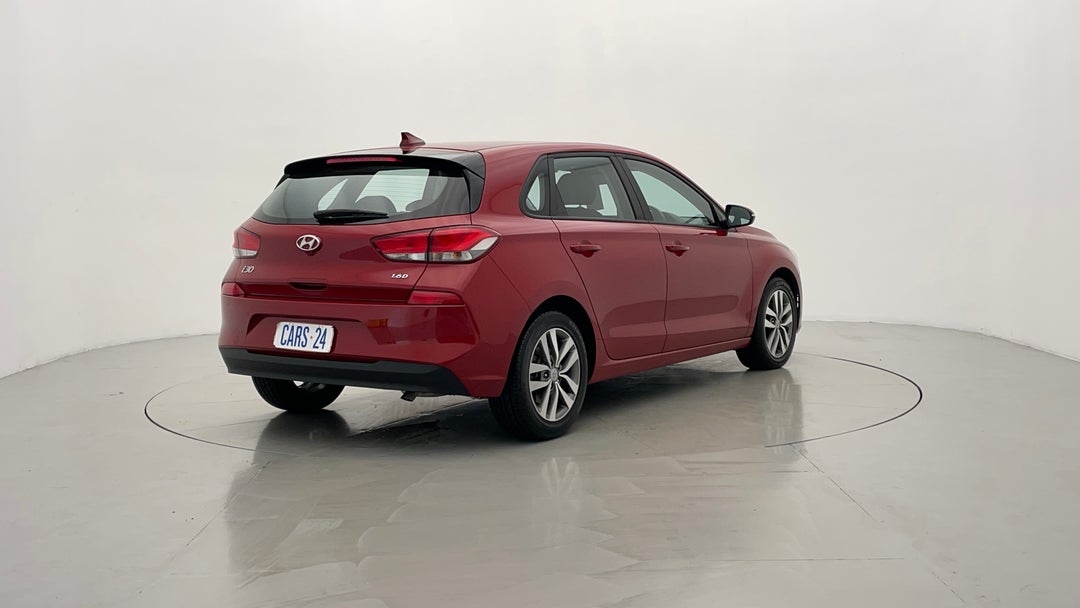 Right Back Diagonal (45- Degree) View