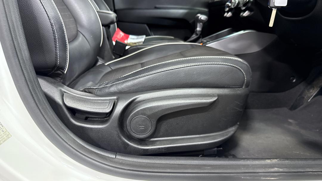 2019 Kia Rio Gt-line, Automatic, 55050 km, Drivers Side Adjustment Panel