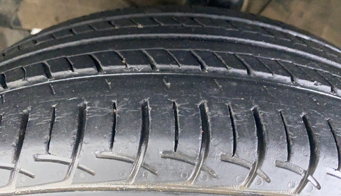 2018 Maruti Baleno DELTA PETROL 1.2, Petrol, Manual, 34,735 km, Left Front Tyre Tread