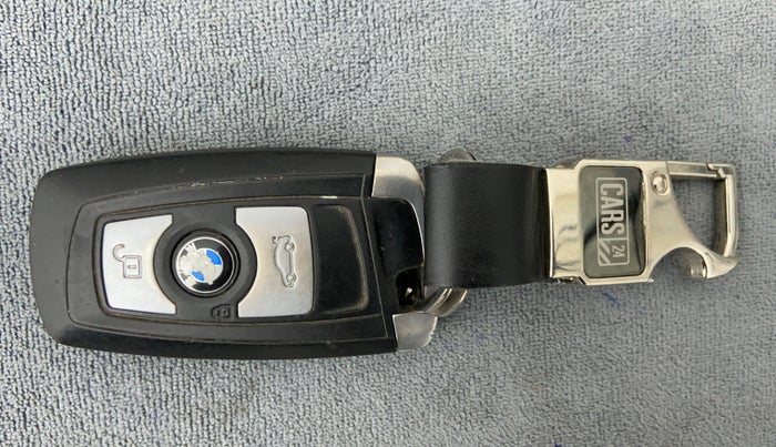 2015 BMW 3 Series 320D, Diesel, Automatic, 35,591 km, Key Close Up
