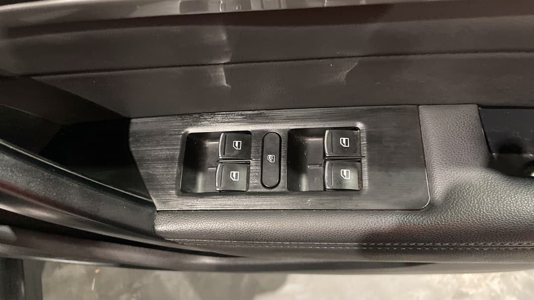 2020 Haval H2 Lux 2WD, Automatic, 48898 km, Drivers Side Door Panel Controls