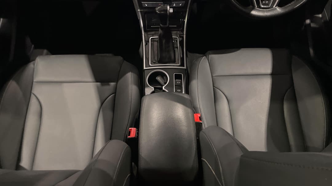 2020 Haval H2 Lux 2WD, Automatic, 48898 km, Center Console