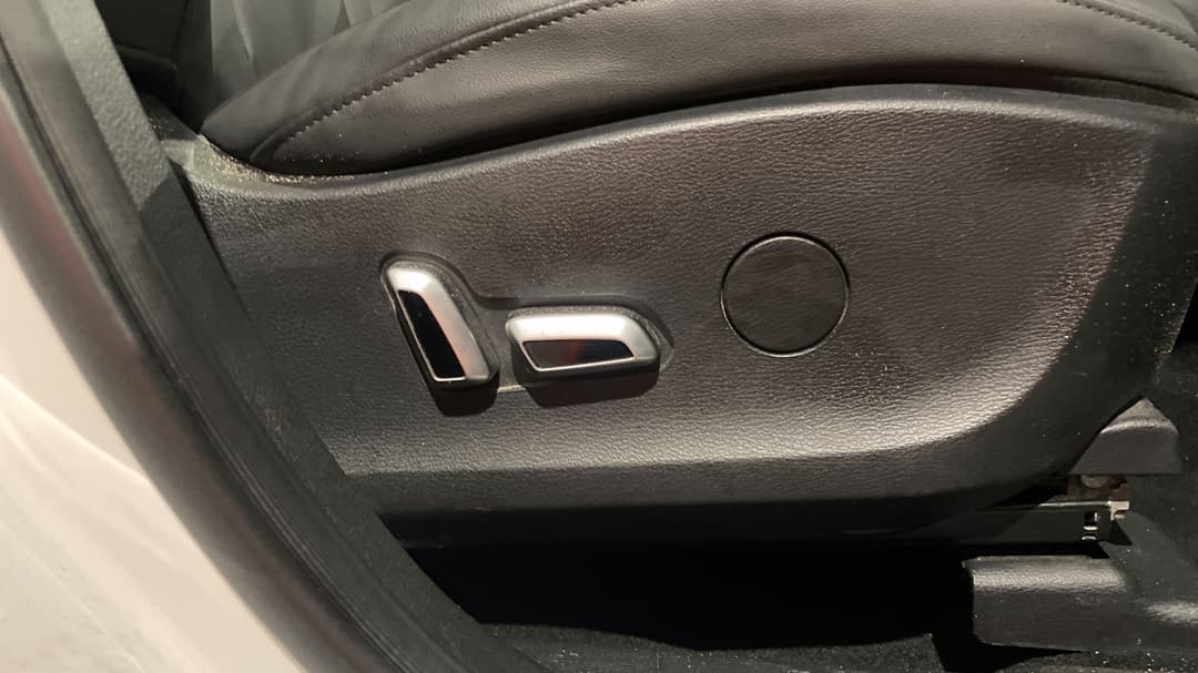 2020 Haval H2 Lux 2WD, Automatic, 48898 km, Drivers Side Adjustment Panel