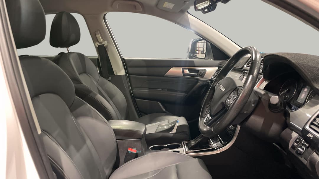 2020 Haval H2 Lux 2WD, Automatic, 48898 km, Right Side Front Door Cabin View