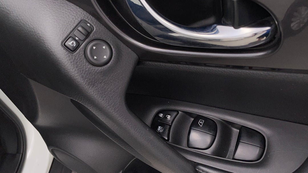 Drivers Side Door Panel Controls