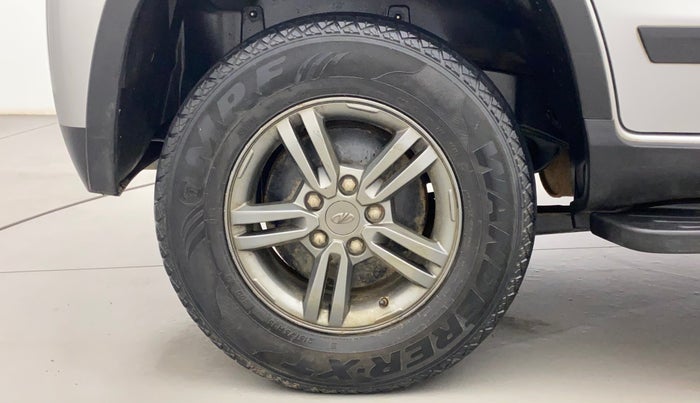 2019 Mahindra TUV300 T10, Diesel, Manual, 1,11,372 km, Right Rear Wheel