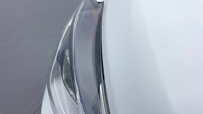 NISSAN KICKS-Head Light RHS Scratch