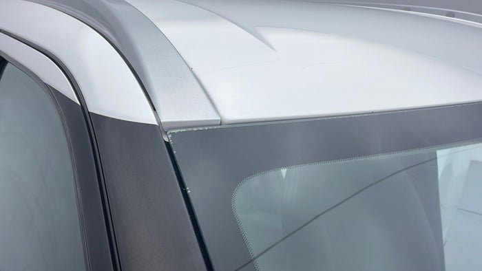 NISSAN KICKS-Windshield Front Air Bubbles