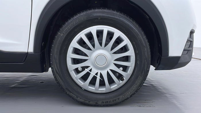 NISSAN KICKS-Right Front Tyre