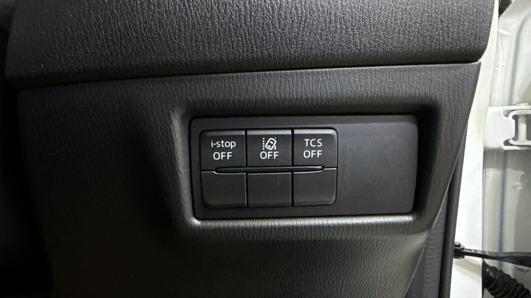 2023 Mazda CX-5 G20 Maxx (FWD), Automatic, 46622 km, Utility Switches/Buttons